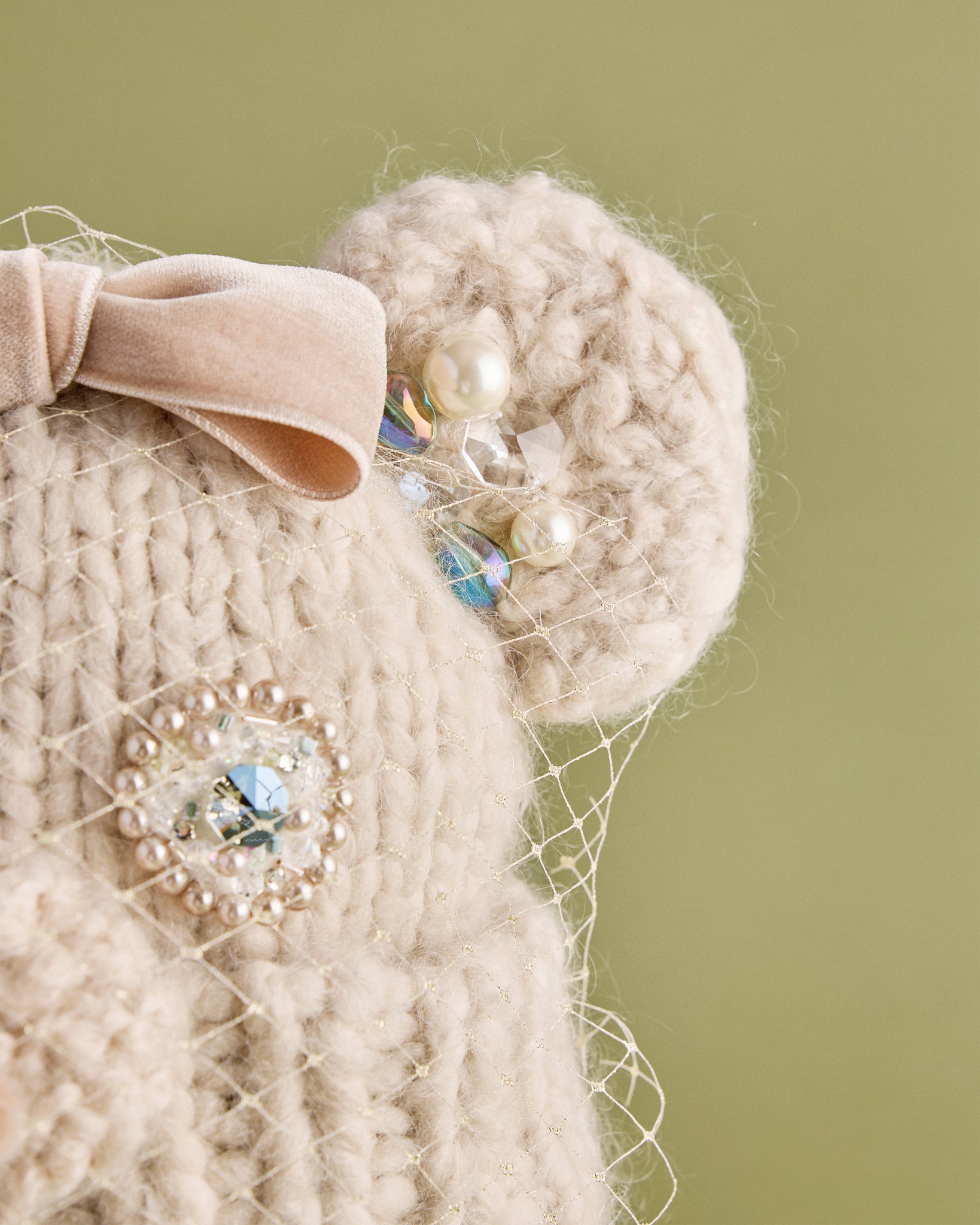 Mochaは11月上旬、Ivoryは12月中旬発送予定  CIQ258 Cozy Bear Hug