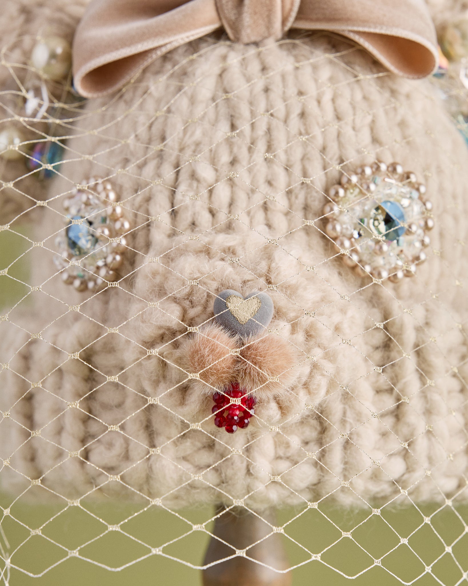 Mochaは11月上旬、Ivoryは12月中旬発送予定  CIQ258 Cozy Bear Hug